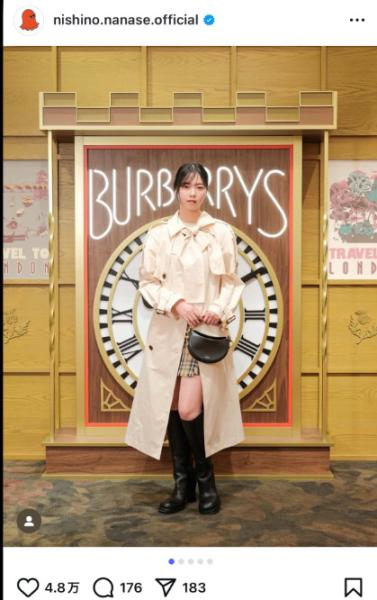 西野七瀬、バーバリーのミニスカ姿が「天使」と話題美脚際立つ大人トレンチコーデ公開