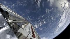 スターリンク衛星は多すぎる？衛星同士の衝突や「衛星放送への干渉」のリスクとは
