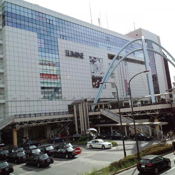 立川駅商業施設に「パンツ見せて男」しつこくつきまとい