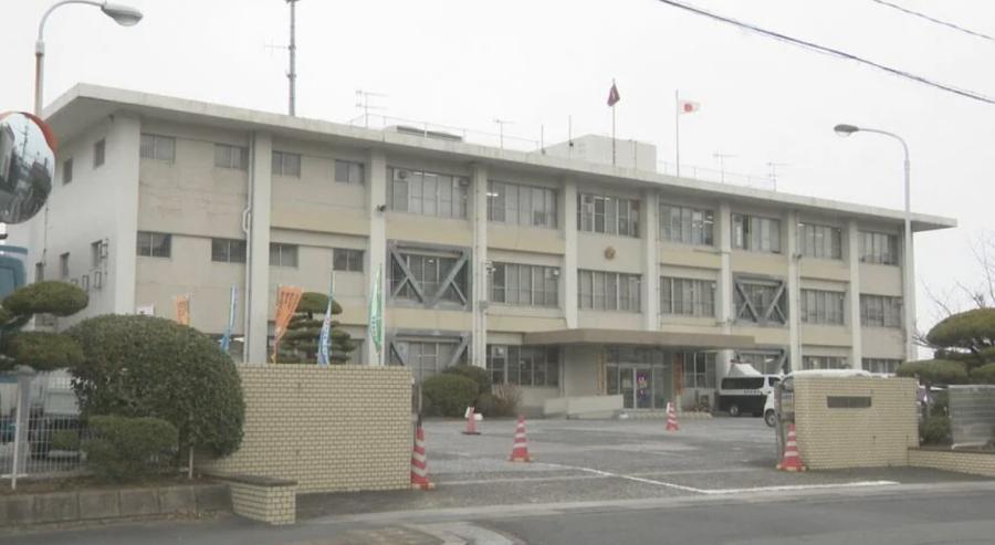 スピードが速い車・青信号になっても発進しない車→酒気帯び運転の疑いで男ら2人それぞれ逮捕