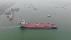 圧倒的な大きさを誇る多目的甲板輸送船、南京で進水―中国のイメージ画像