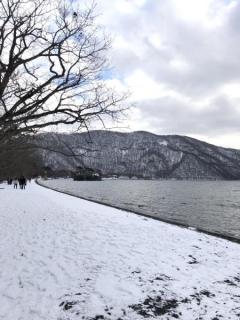 十和田湖の雪景色のイメージ画像