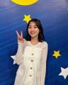 TBS若林有子アナ、“ドナルド風”ミニスカ私服で美脚スラリ ディズニー満喫ショットに「新鮮」「色白で綺麗」の声