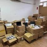 マカオ税関が運び屋向け密輸品供給拠点摘発…大量の中古ノートパソコンと電子製品発見