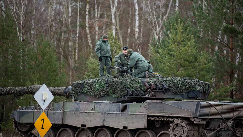 ポーランドでレオパルト2の訓練を受けるウクライナ兵（画像：ポーランド国防省）
