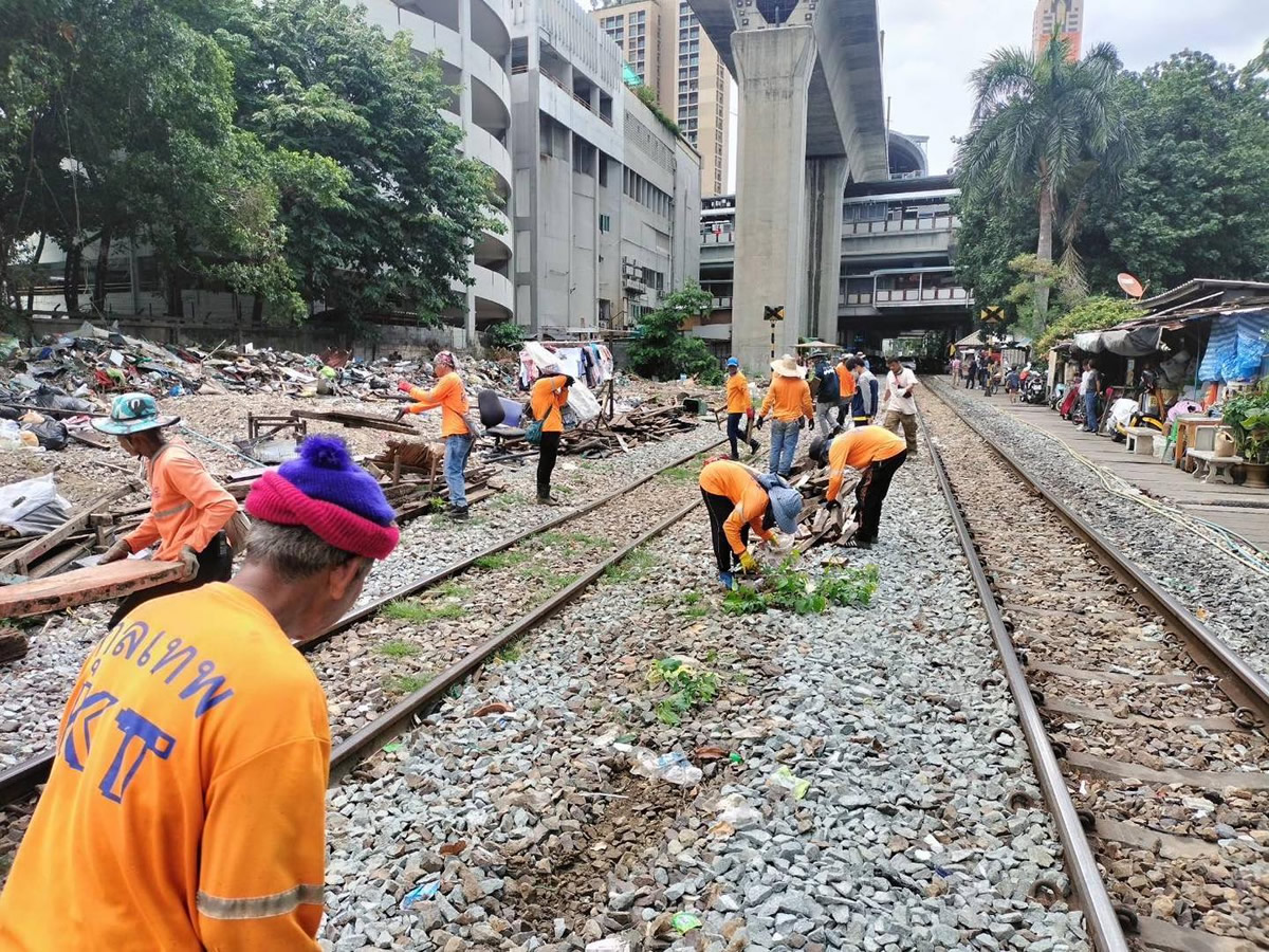 ゴミの中を走る「キハ183系」を日本人が投稿、タイ国鉄が動く