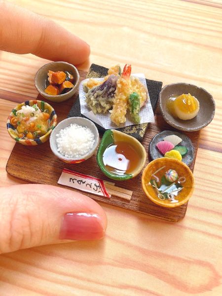 豪華な天ぷら御膳のミニチュアフード　本物にしか見えないクオリティにびっくり