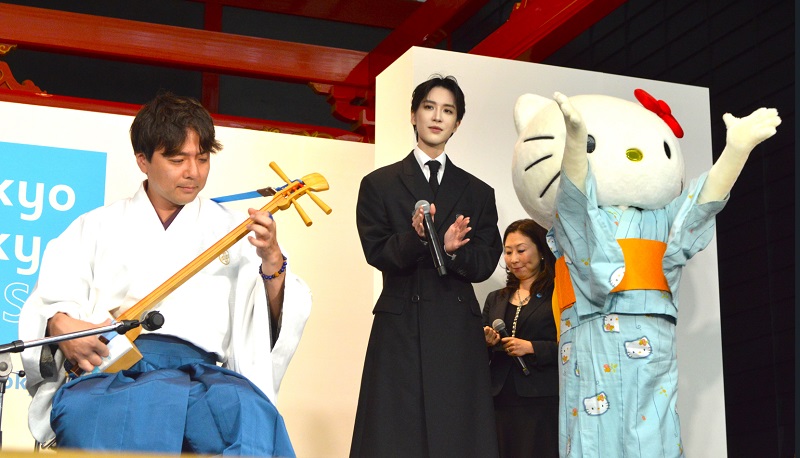 雅勝さんによる「SHAMIKO」の実演