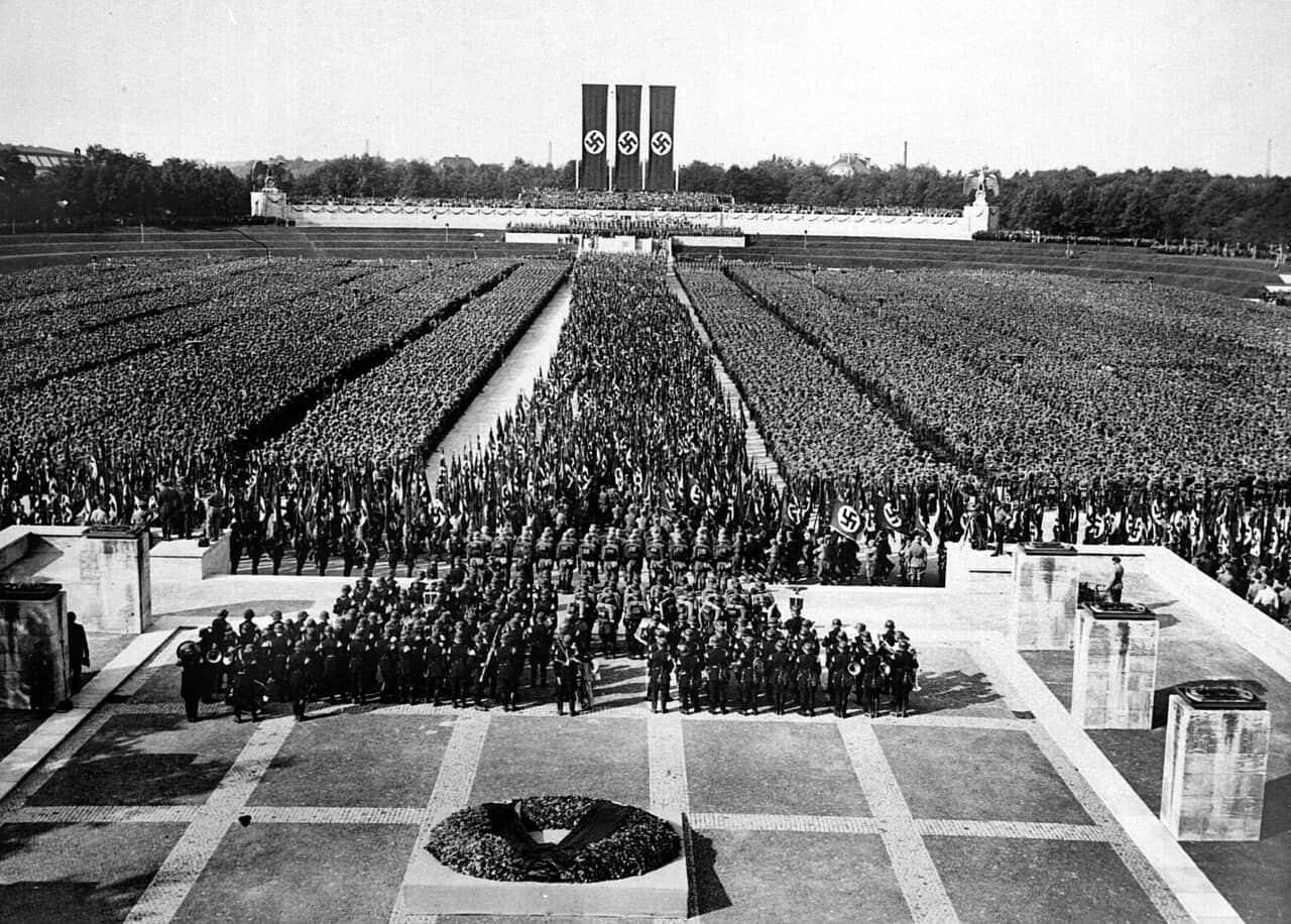 1934 年にニュルンベルクで開催されたナチスの党大会