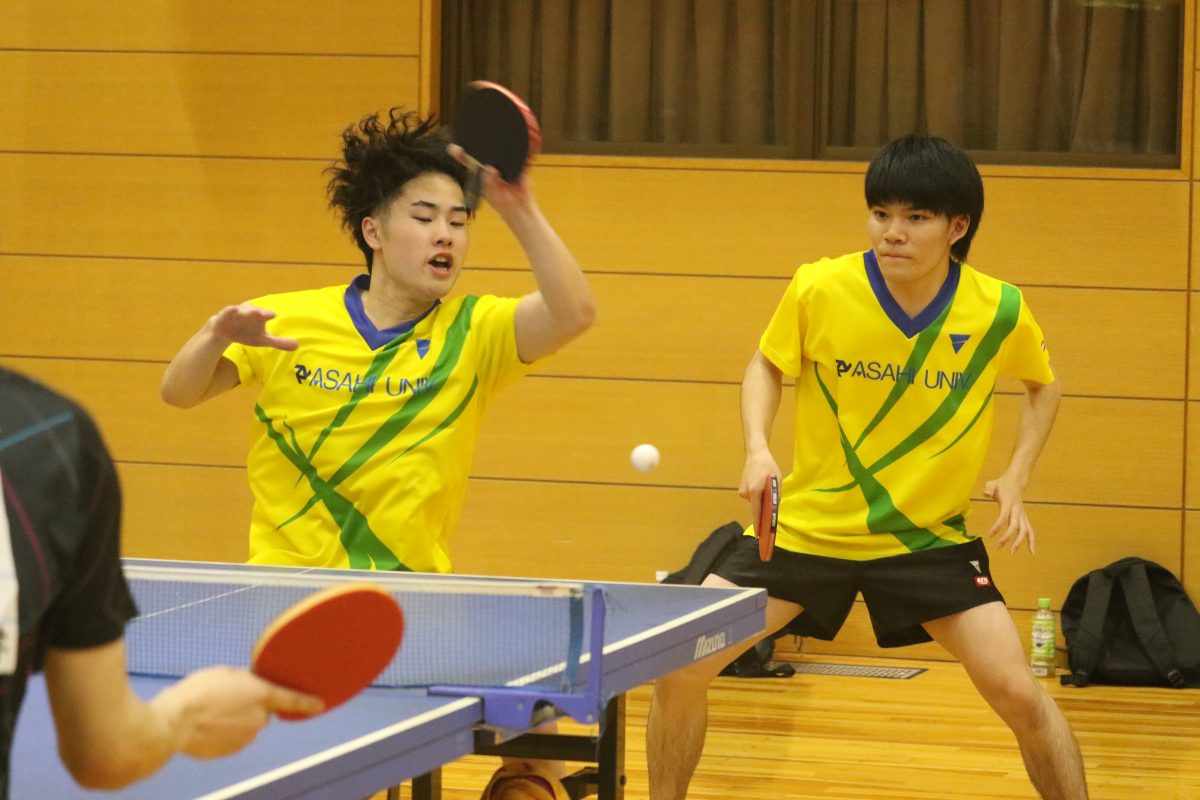 写真:森本大地/伊佐和真(朝日大)/提供:東海学生卓球連盟