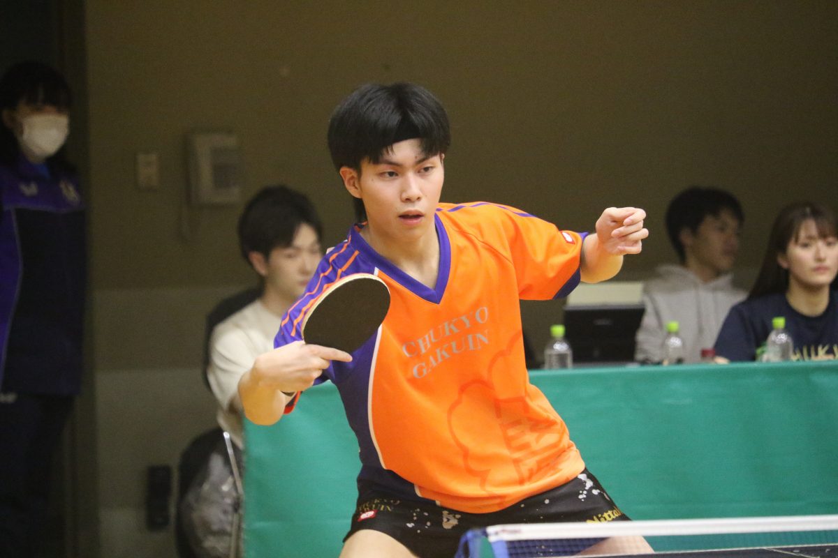 写真:佐藤遼太(中京学院大)/提供:東海学生卓球連盟