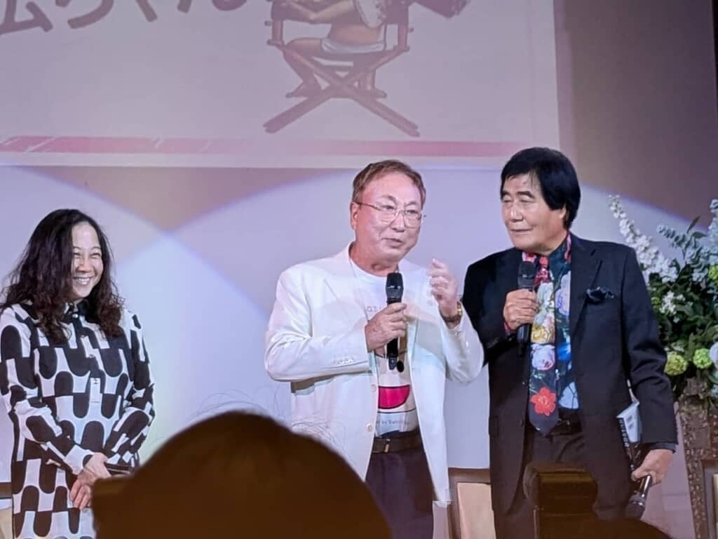 ▲西原理恵子氏(写真左)のネタを自ら週刊誌に持ち込んだ　写真：編集部