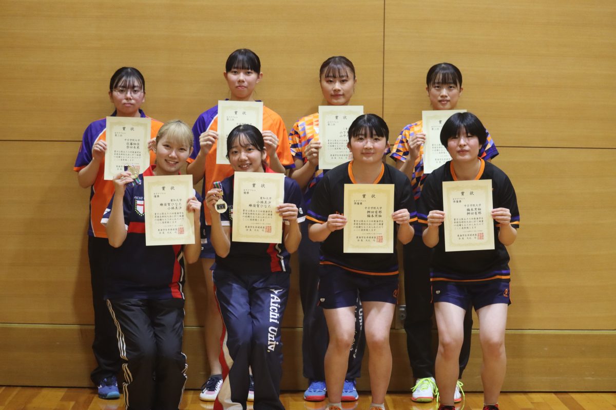 写真:女子ダブルス/提供:東海学生卓球連盟