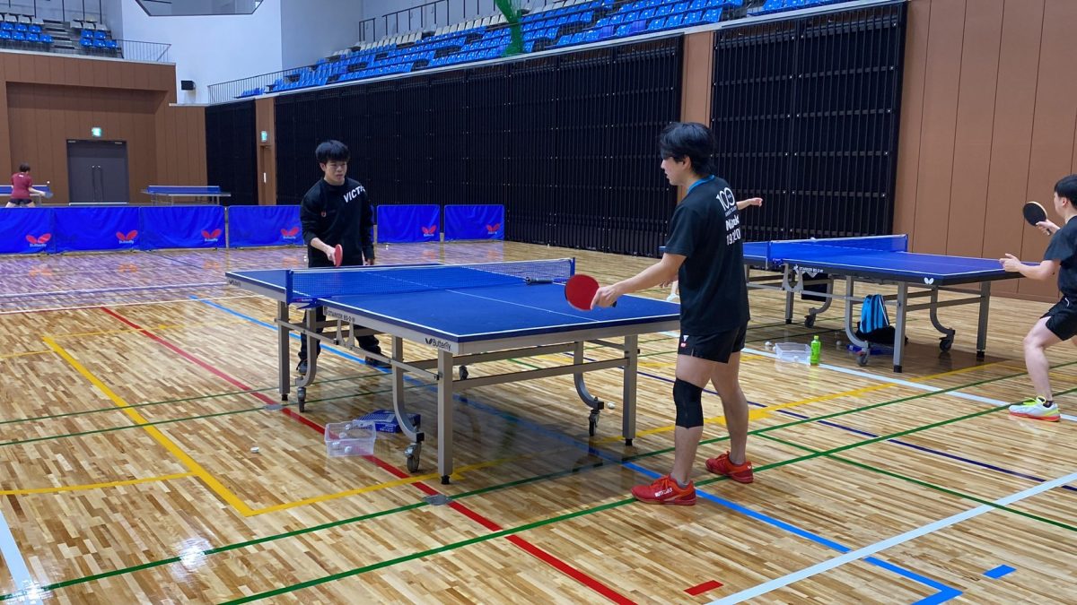 写真：西坂優也の卓球指導/提供：中国学生卓球連盟