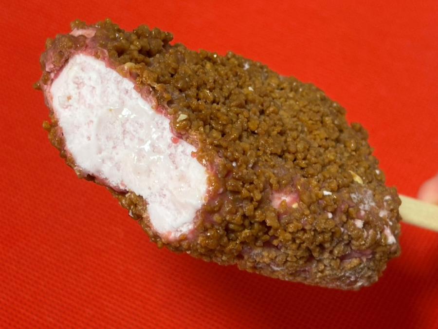 いちごクリームとクランチの相性は抜群