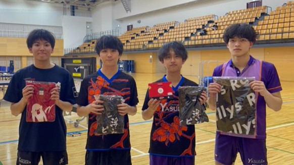 写真：安田学園A/提供：東京同窓卓球大会