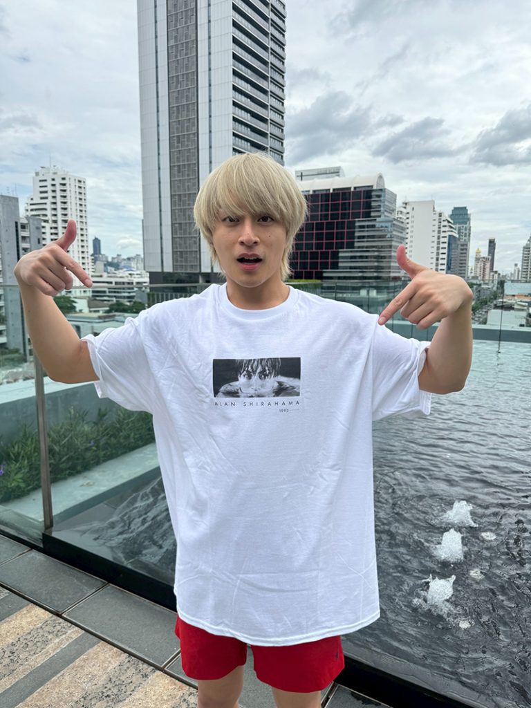 白濱亜嵐2nd写真集『Hallelujah!!』特別限定版豪華BOXの目玉特典・オリジナルTシャツ