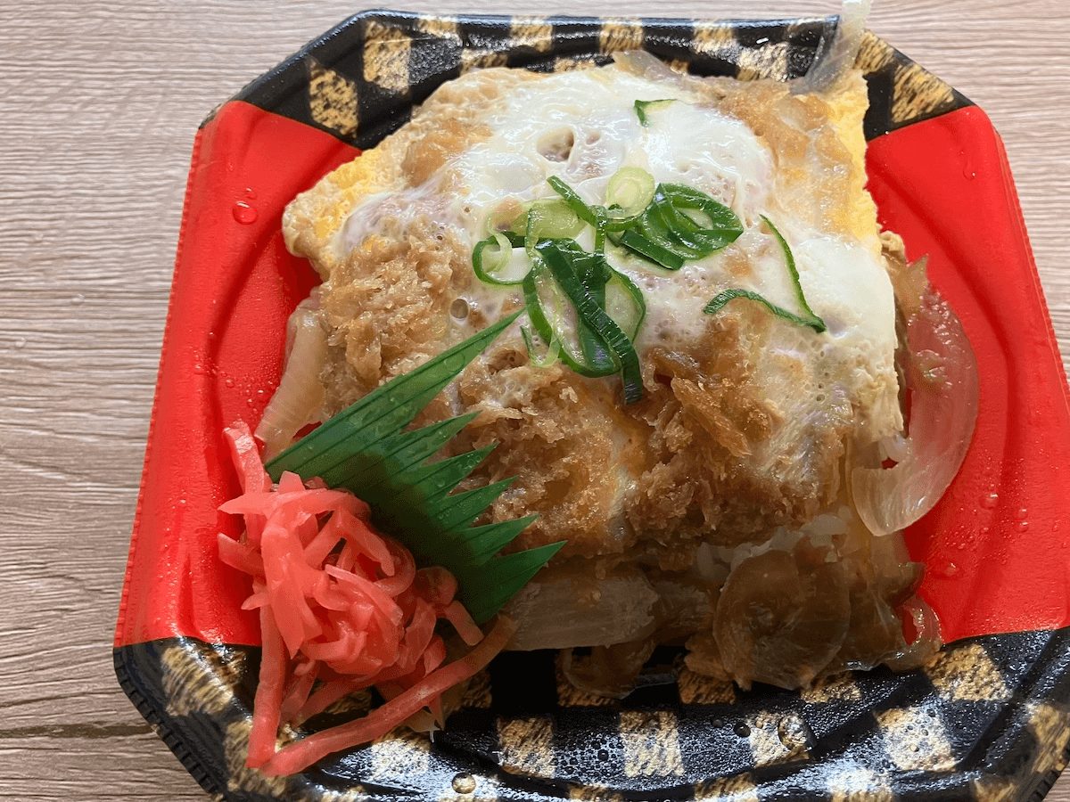 オーケー、マルエツ、トライアルなど【スーパーのカツ丼】8品実食！　「肉が厚い」スーパーは？の画像2