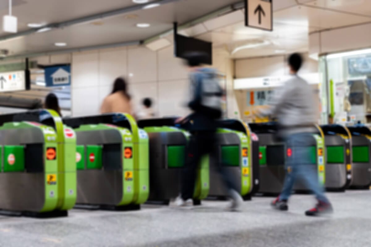 駅の改札口越しで荷物の受け渡しはダメなの!? − どんなケースならOK？の画像1