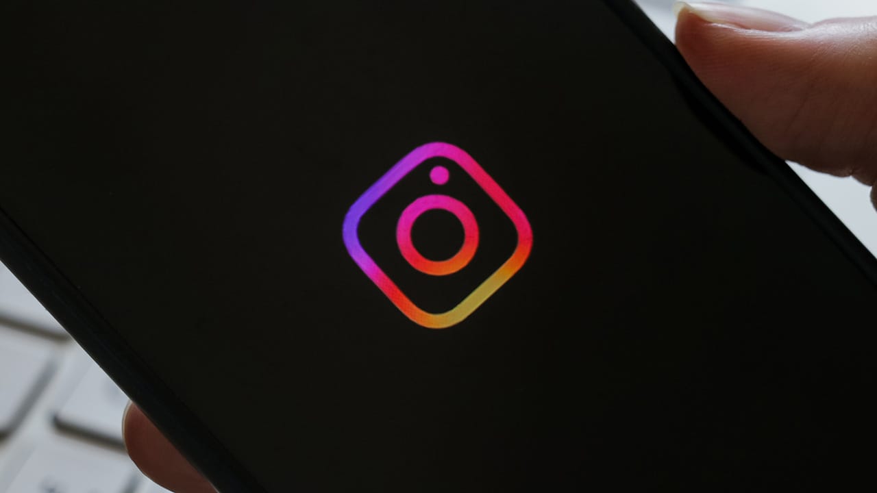 インスタで自分のログイン履歴を確認する方法：他人の乗っ取りや不正ログインの対処法も