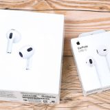 アナタはどっち派? ワイヤレス「AirPods」と有線「EarPods」のメリット&デメリットを徹底比較!
