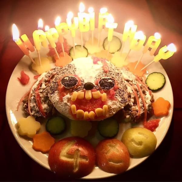 愛犬の誕生日に“狂気のケーキ”を手作り ホラーすぎて家族が悲鳴